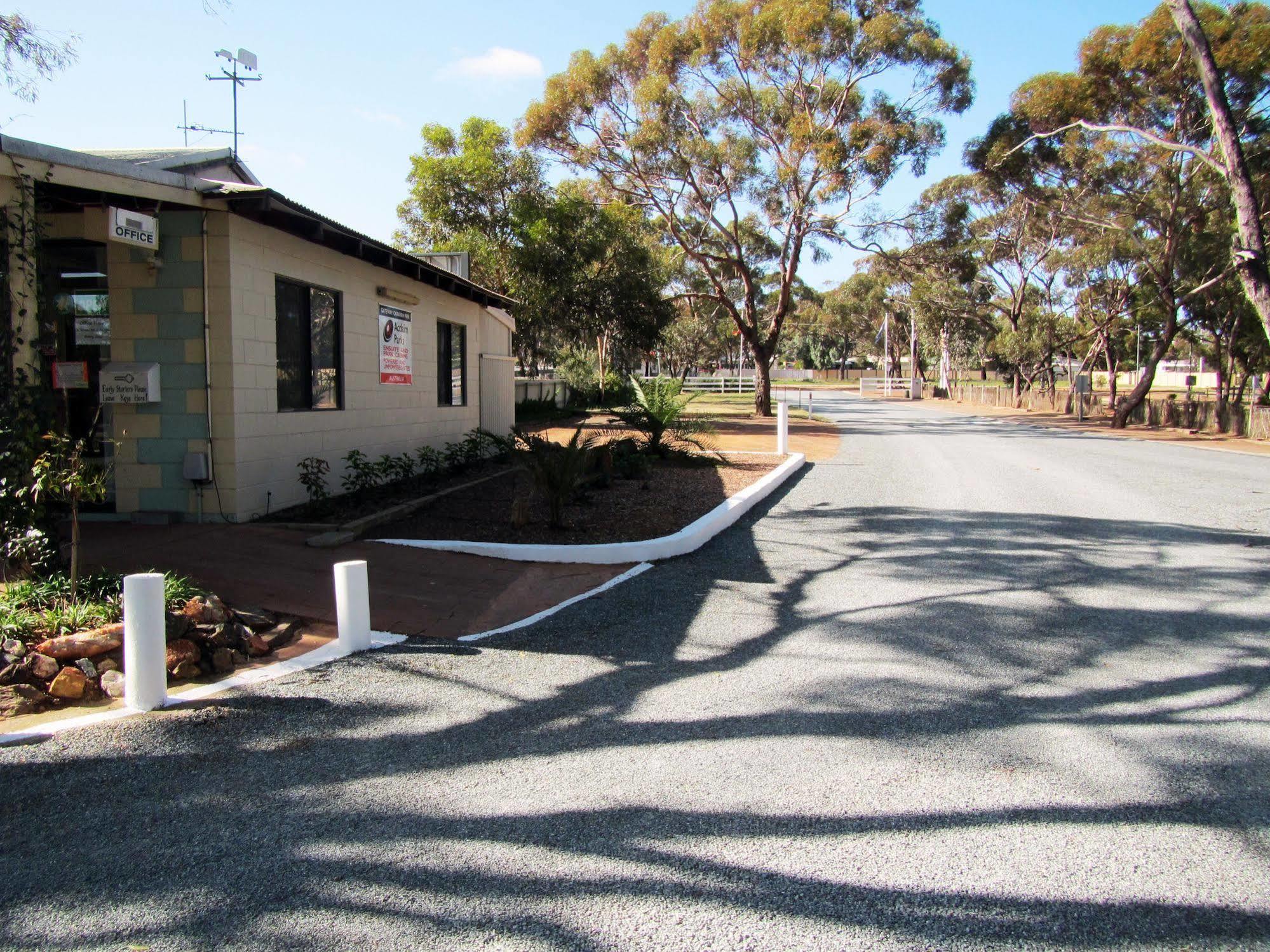 Acclaim Gateway Caravan Park Dundas Eksteriør bilde